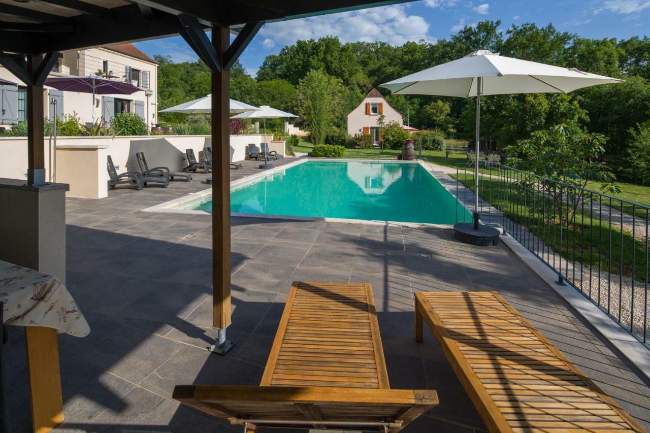 Gite Le Noyer - L'Ancien Vignoble Saint-Julien-de-Lampon エクステリア 写真